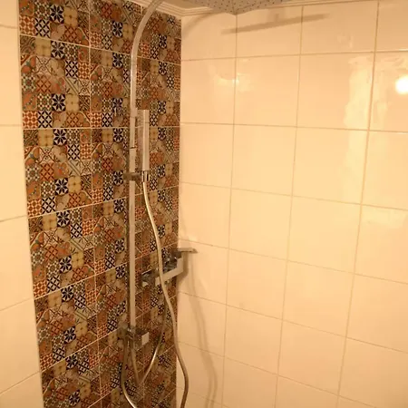 Elegantly Designed Day Bed *